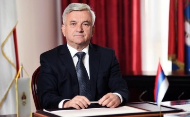 ČUBRILOVIĆ: Banjalučki Univerzitet - vodeća visokoškolska ustanova