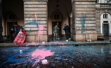 Farba bačena na milansku “Skalu”