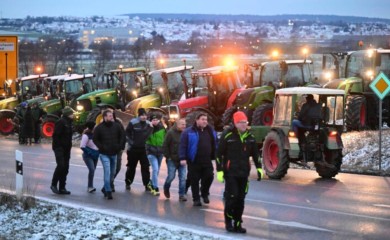 Njemačka “stoji”: Počeo veliki štrajk željeznice, poljoprivrednika i vozača kamiona