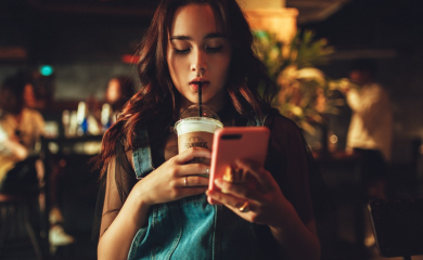 Stručnjaci o pretjeranoj upotrebi telefona kod mališana "Mobilni se daju djeci kao digitalna cucla"