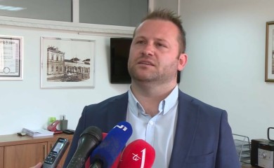 Psovke, prijetnje i govor mržnje zbog knjige o Prijedoru (VIDEO)