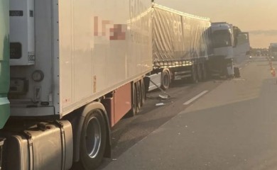 Vozač iz BiH učestvovao u udesu sa milionskom štetom