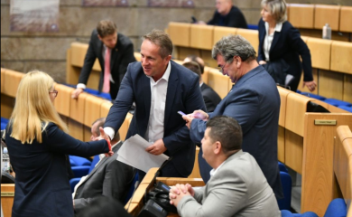 Prihvaćen nacrt zakona o minimalnoj plati u iznosu od 993 KM