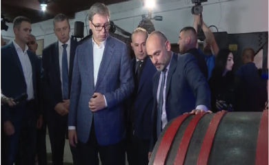 Vučić posjetio vinariju kralja Aleksandra Prvog Karađorđevića