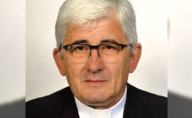 Poznat po jasnim političkim porukama: Ko je Željko Majić, novi banjalučki biskup