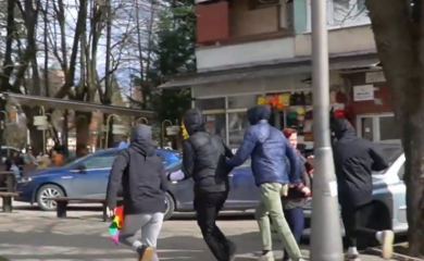 Misija OEBS o otimanju LGBT zastave u Banjaluci: Nadležni da djeluju brzo i počinioce privedu pravdi