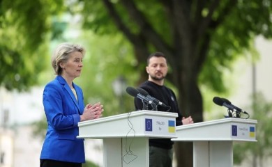 Zelenski: Putin nije uspio da zauzme Bahmut do datuma kojeg je sam sebi odredio
