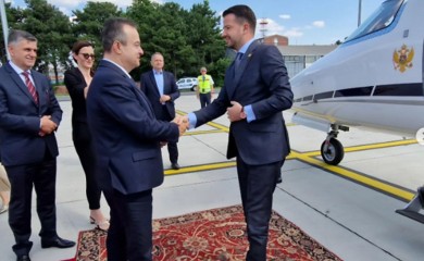 Milatović stigao u Beograd (FOTO)