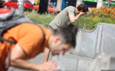 Stručnjaci upozoravaju: Zbog vrućine ne izlazite van kuće od 9 do 19 časova