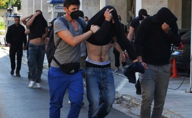 Objavljeni detalji hapšenja Dinamovaca: Tokom kontrole glumili turiste (FOTO)