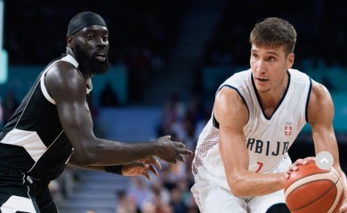 "Mama je bila kasirka, otac komercijalista, ODREKLI SE SVEGA ZBOG NAS" Bogdan Bogdanović dominira pod koševima, a ovako je odrastao