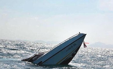 Prevrnuo se brod, nestalo više od 70 ljudi