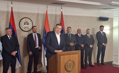 Dodik: Ne daju mi da se branim