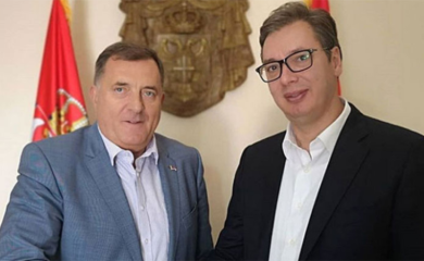 Dodik razgovarao sa Vučićem: Jedinstven odgovor garantuje zaštitu našeg naroda na KiM