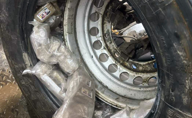 Uhapšen trojac zbog sakrivanja 110 kilograma droge u rezervnom točku