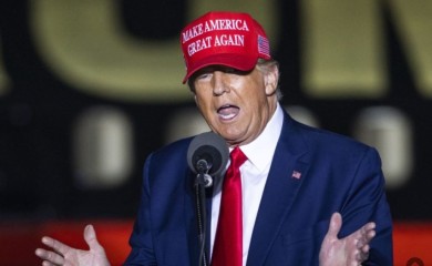 Stiže politička oluja u Americi: Bajden u ozbiljnom problemu, Tramp likuje