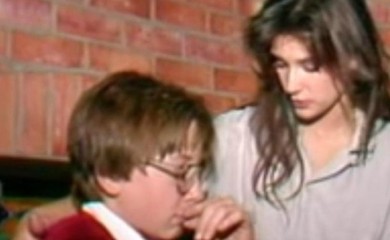Video u kojem Demi Mur ljubi maloljetnog dječaka zgrozio javnost (VIDEO)