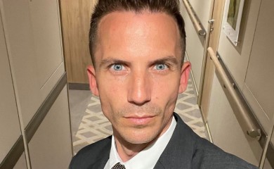 Influenser Ivan Panić oduševio region: Obradovao majku iz BiH i njenih četvoro djece