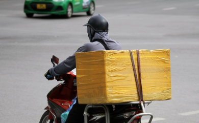 Dostavljač spasio čovjeka iz požara: Kada ga je izvukao iz stana, bio je crn k'o ugljen