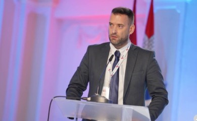 „Način na koji se Banjaluka vodi je AMATERSKI“ Grmuša otkrio ko su tajkuni koji upravljaju najvećim gradom Srpske i šta traži od rukovodstva PDP