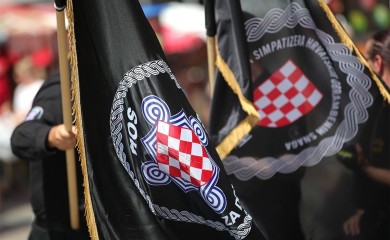 Crnokošuljaši slavili dan NDH uz povike "Za dom spremni"