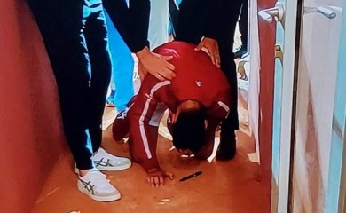 Incident u Rimu: Đoković pogođen u glavu (VIDEO)