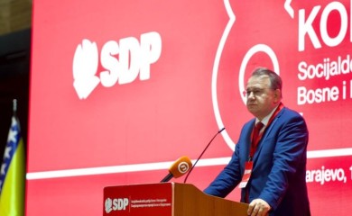 Nermin Nikšić ostaje predsjednik SDP-a do okončanja lokalnih izbora 2024. godine