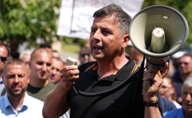 Vukanović kasno sinoć upao u NSRS. Napao Stevandića zbog odlaska u Sud BiH!