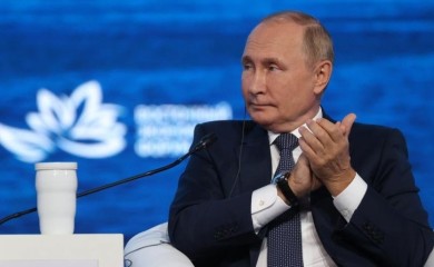 Predsjednik Rusije čestitao Čarlsu Trećem stupanje na tron