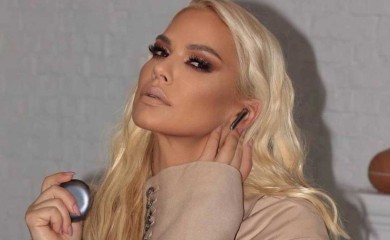 Da li je ovo najglamuroznije izdanje Nataše Bekvalac: Pjevačica sva u crnom oduševila elegancijom (FOTO)