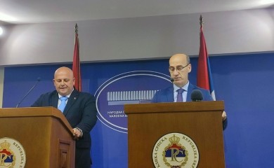 Salkić i Hurtić traže "bosanski" jezik, Mazalica im oštro odgovorio