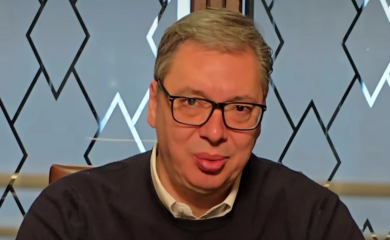 Vučić razgovarao sa Hrkom