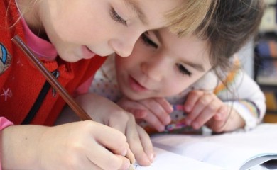 Roditelji 11 učenika ispisali djecu iz škole u Sarajevu, smeta im dijete s autizmom