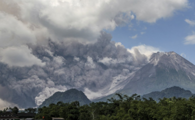 Sela pod pepelom, lava teče kilometrima: Eruptirao veliki vulkan u ovom dijelu svijeta (VIDEO)