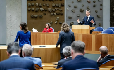 Nizozemska razmatra uvođenje sankcija Dodiku