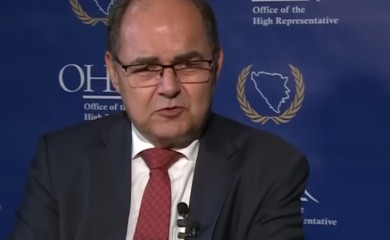 Šmit: Vjerovatno ću unaprijediti zakon koji se tiče zabrane negiranja genocida