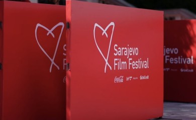 Počeo spektakl: Brojne javne ličnosti na crvenom tepihu SFF-a, među njima i političari (FOTO)
