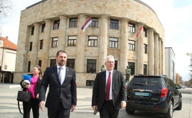 SNSD tvrdi da su opozicioni načelnici „strani plaćenici“, ovo je njihov odgovor