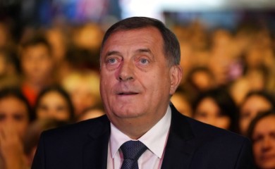 Dodik o reakciji članice CIK: Lažnim suzama prikriva susret s liderom SDS i nezakonite radnje