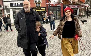 Rama posjetio Prizren: "U vazduhu se osjeća albanska istorija"