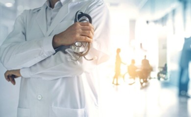 Doktori tvrde da nisu plate najveće zlo: Evo koliko zarađuju zdravstveni radnici