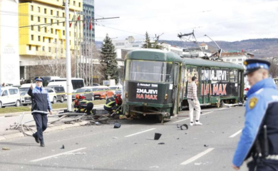 Djevojčici (2009) koja je teško povrijeđena u tramvajskoj nesreći u Sarajevu amputirana noga