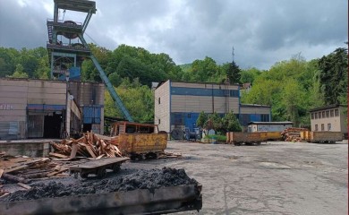 Zenički rudari počeli dobijati platu, prekidaju štrajk