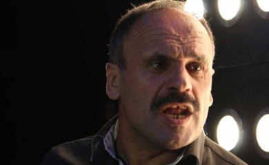 Šipovo zgroženo: Zmaj "zamrznuo" mrtvu majku, čeka TV ekipe
