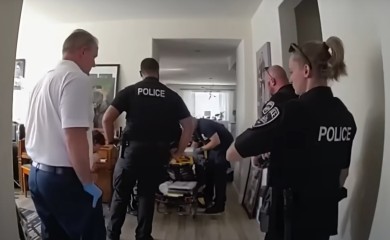 Šokantan snimak policajaca koji pokušavaju da spasu djevojčicu (2): Otac je ostavio u kolima na 40+, čeka ga najveća kazna