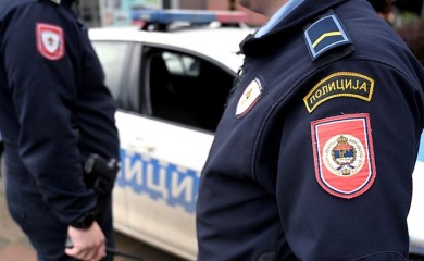 Prijavljena krađa alata, viljuškara i hidraulične dizalice u vrijednosti 45.000 KM