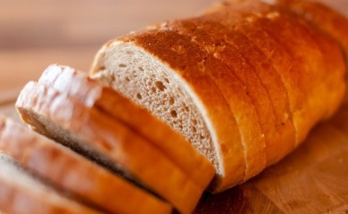 Pšenica jeftinija, pekarski proizvodi skuplji