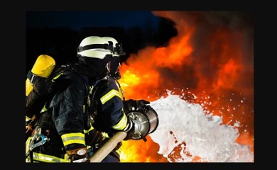 Izbio požar na samo 20 metara od Hrama Svetog Save