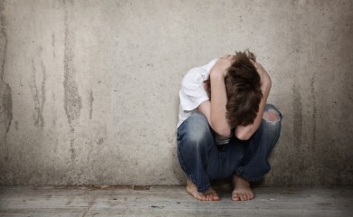 Roditelji u sobi zatekli horor: Tinejdžerka prerezala grlo svojoj tek rođenoj bebi
