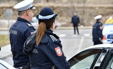 Tokom vikenda brojne kazne zbog droge i pijanstva